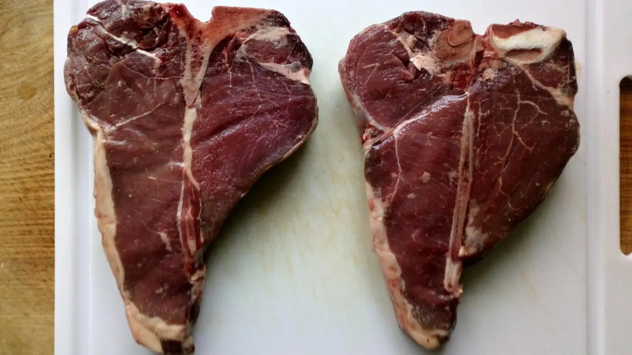 jak grilovat steaky - T-Bone