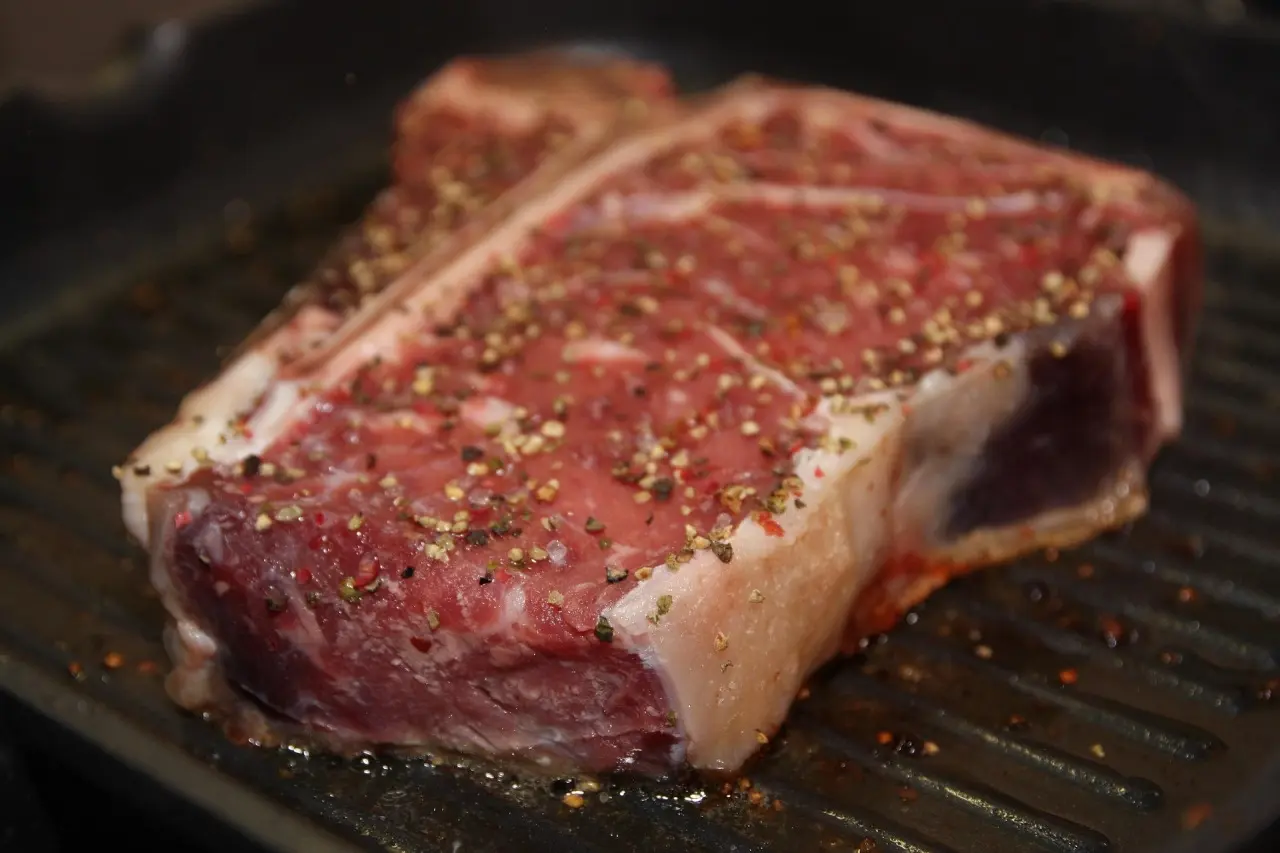 Jak grilovat hovězí maso - Porterhouse steak