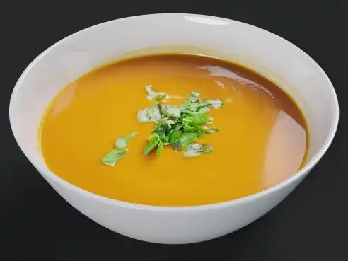 Dýňová polévka s červenou čočkou a koriandrem