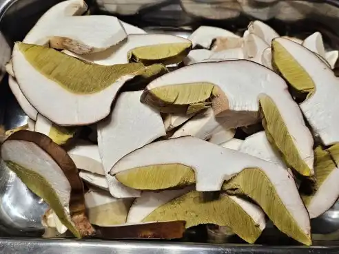 Obalované smažené houby